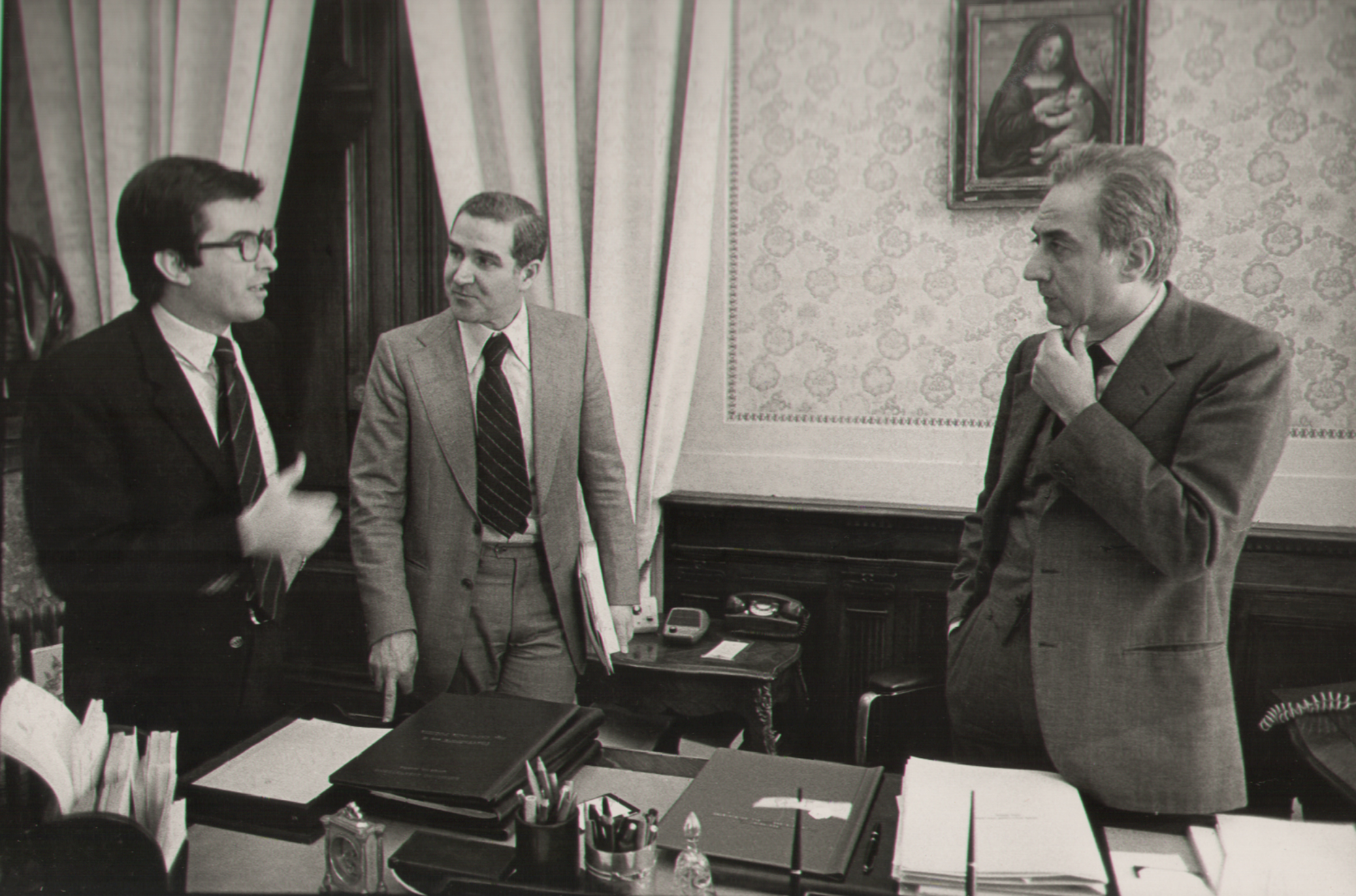   1977. Al Ministero dell'Interno con Luigi Zanda e Alfredo Masala.