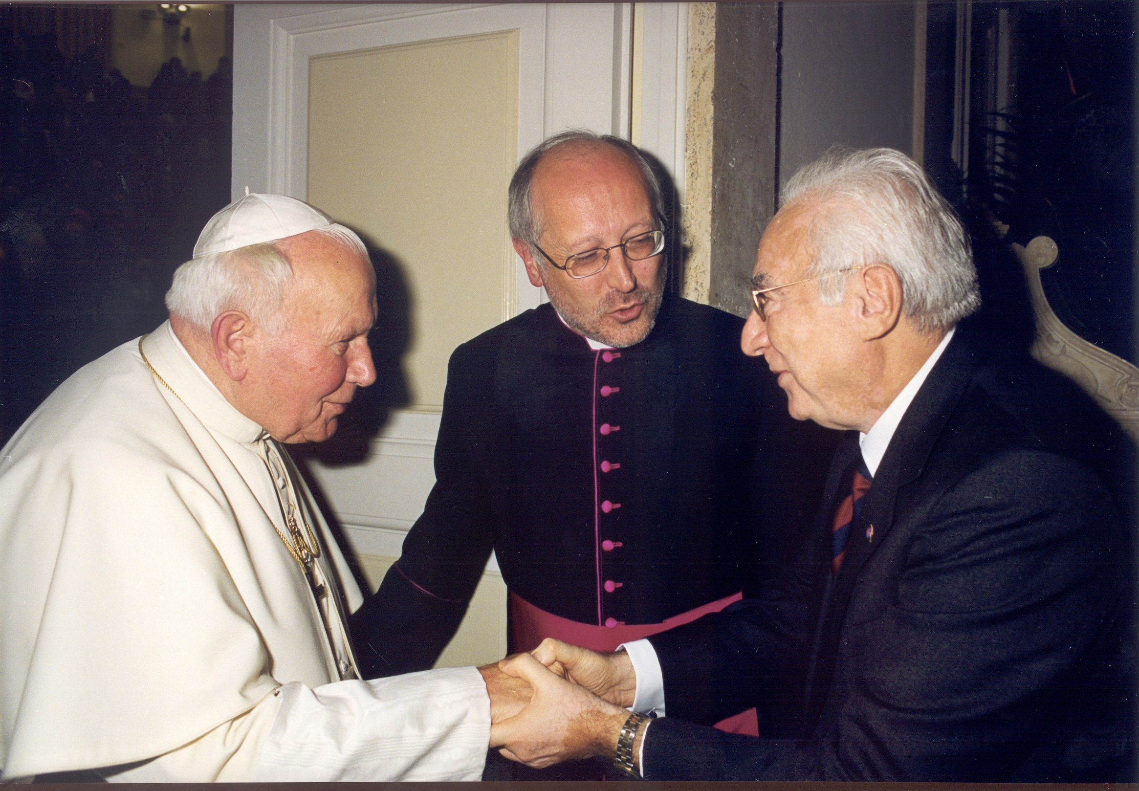   1998. Visita di Sua Santità Giovanni Paolo II al Quirinale.